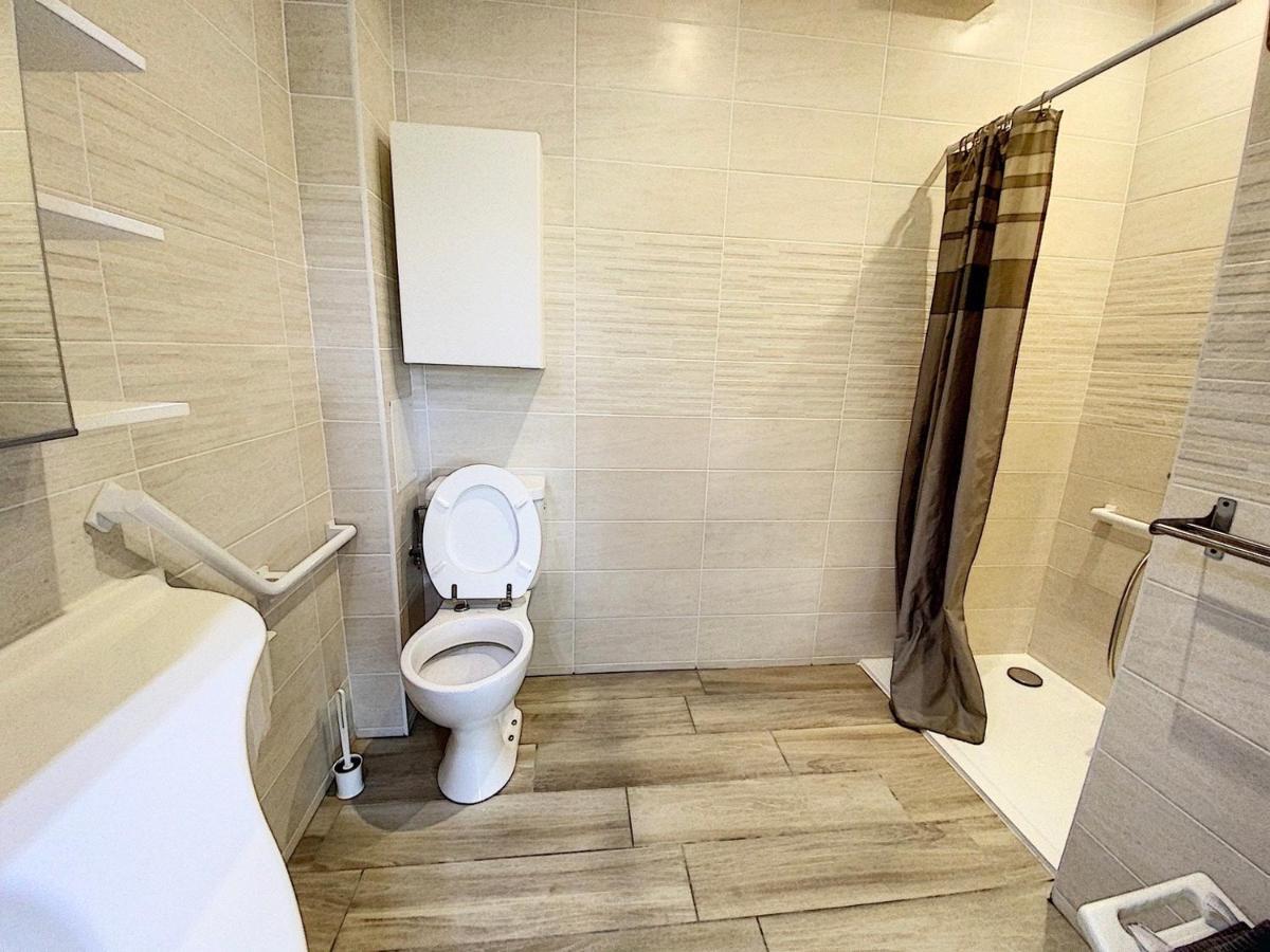 F2 "Le Parc" Clim, Wifi, Pmr Apartment Balaruc-les-Bains Bagian luar foto